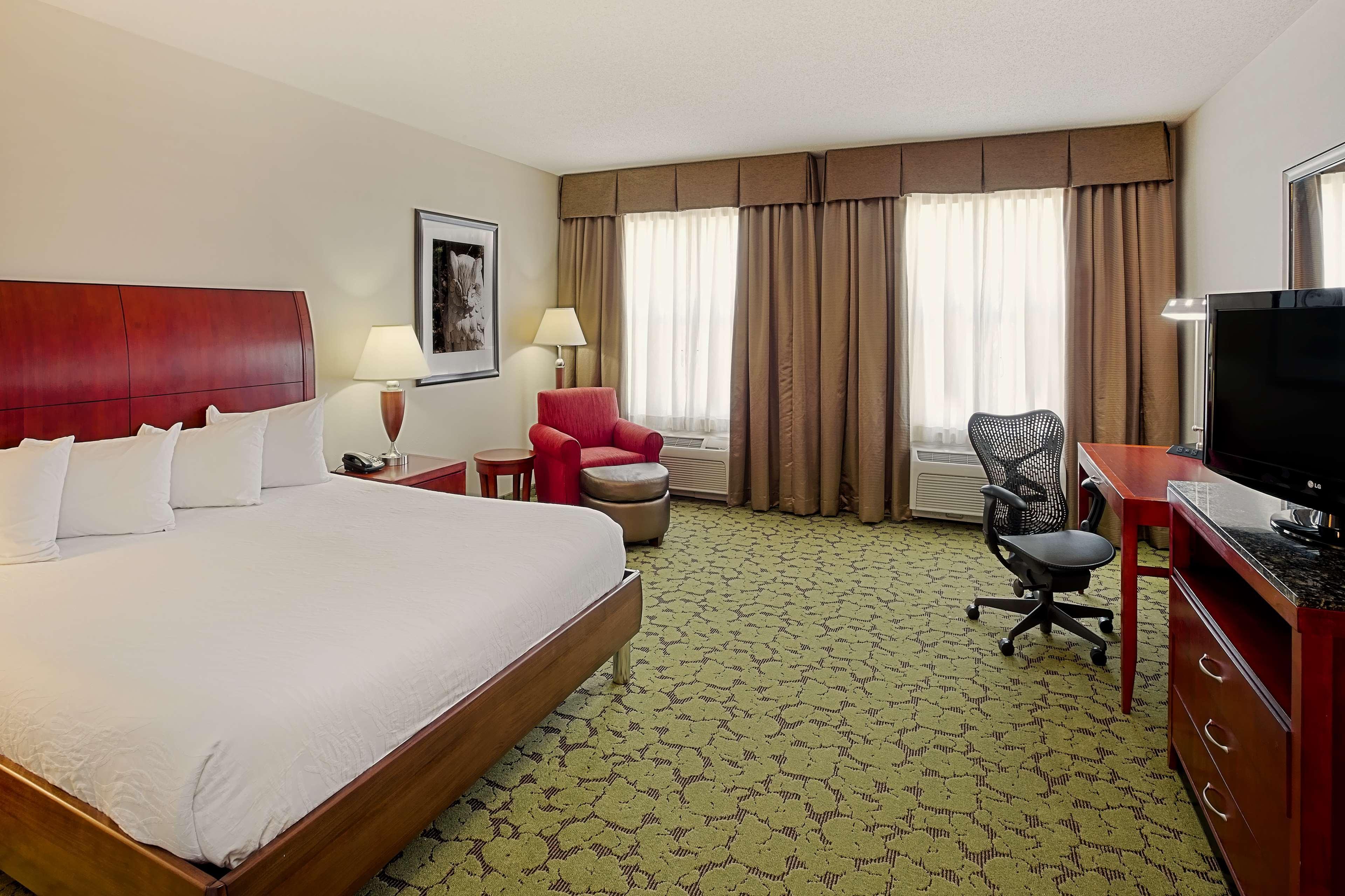 Hilton Garden Inn Bloomington Dış mekan fotoğraf