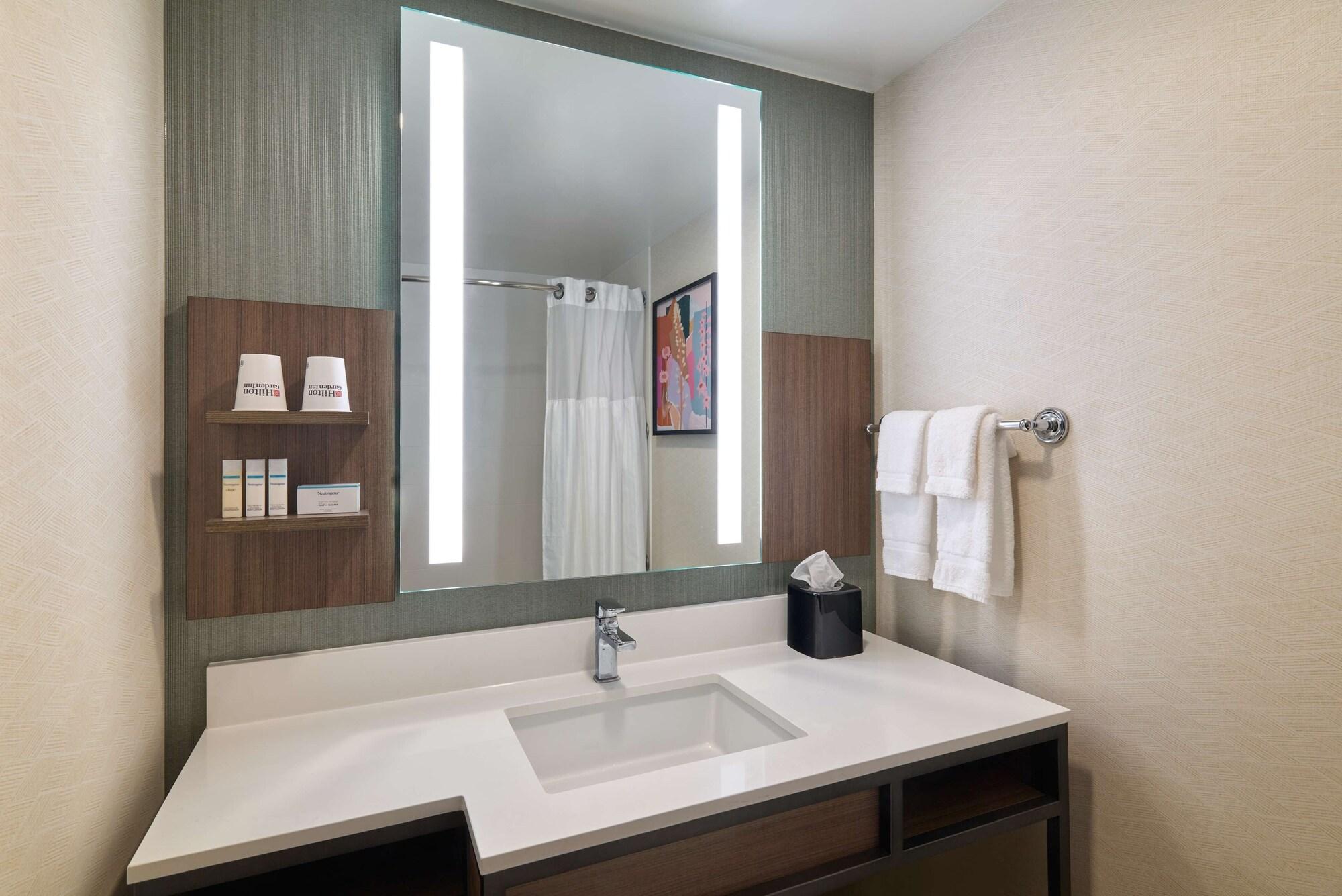 Hilton Garden Inn Bloomington Dış mekan fotoğraf