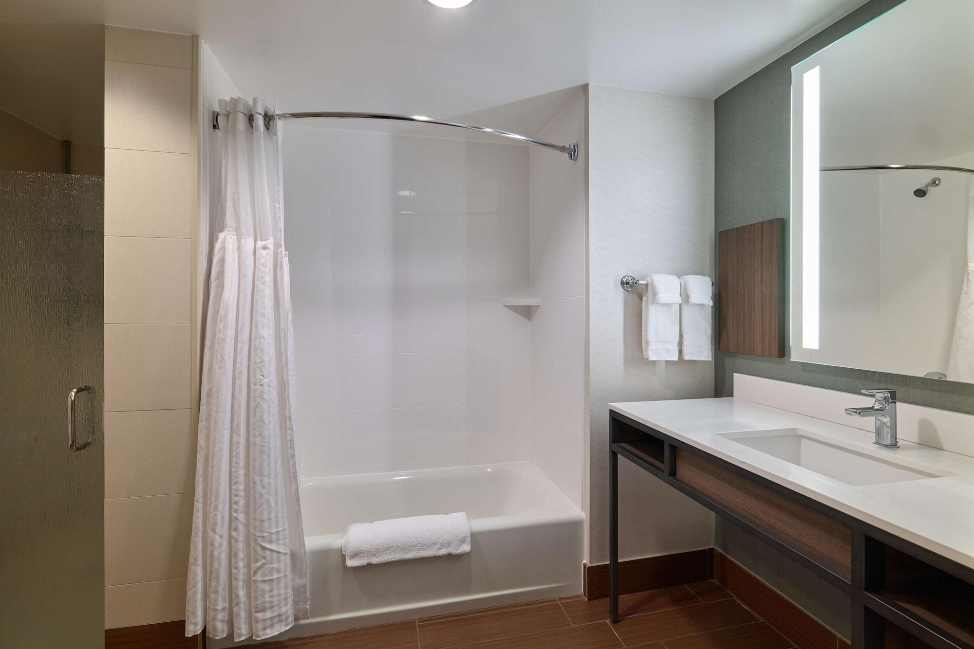 Hilton Garden Inn Bloomington Dış mekan fotoğraf