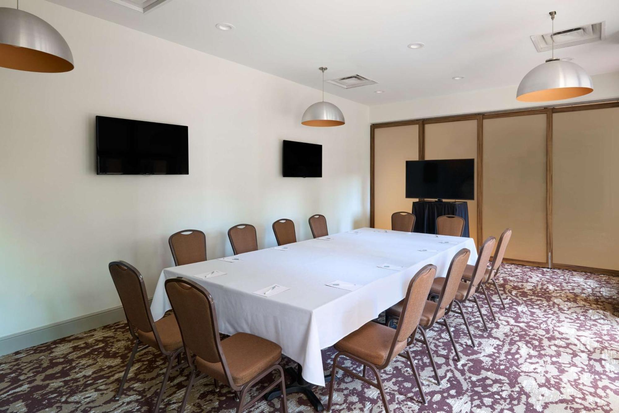 Hilton Garden Inn Bloomington Dış mekan fotoğraf