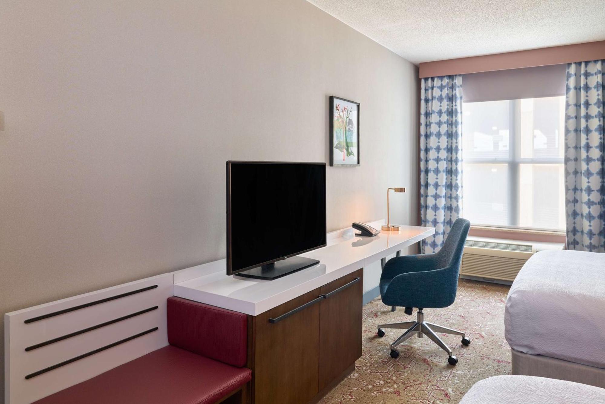 Hilton Garden Inn Bloomington Dış mekan fotoğraf