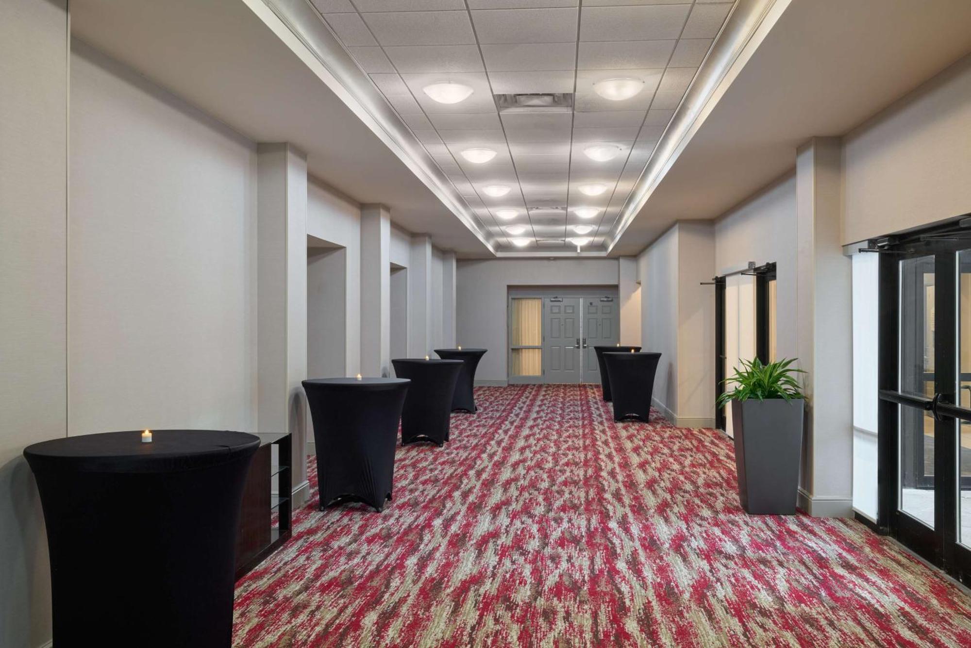 Hilton Garden Inn Bloomington Dış mekan fotoğraf