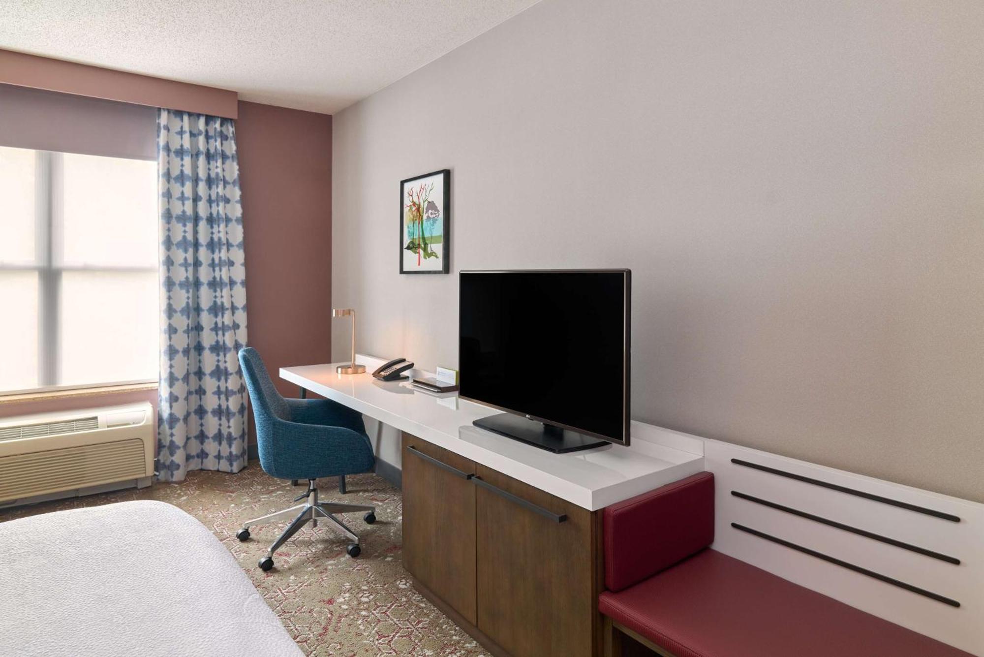 Hilton Garden Inn Bloomington Dış mekan fotoğraf