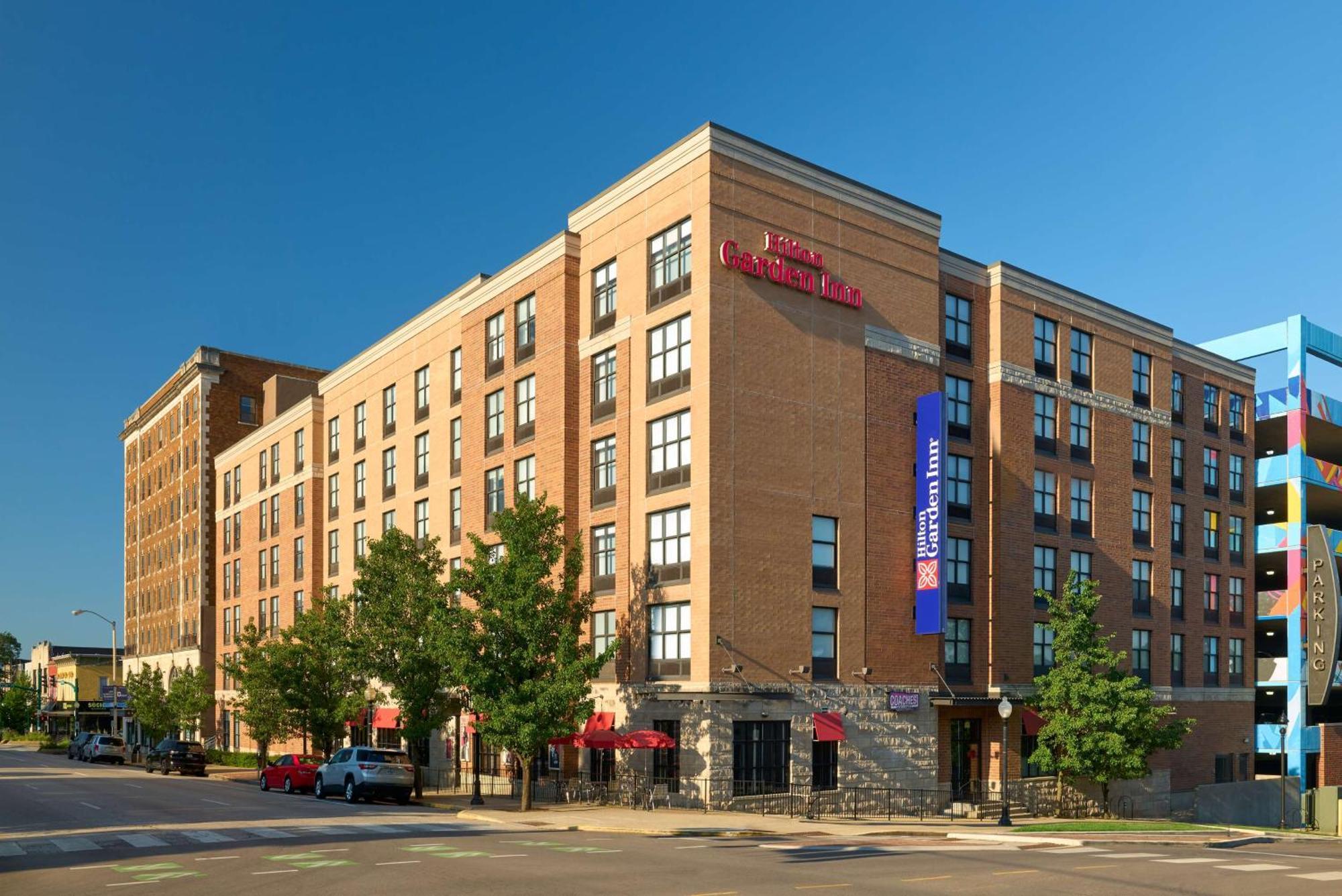 Hilton Garden Inn Bloomington Dış mekan fotoğraf