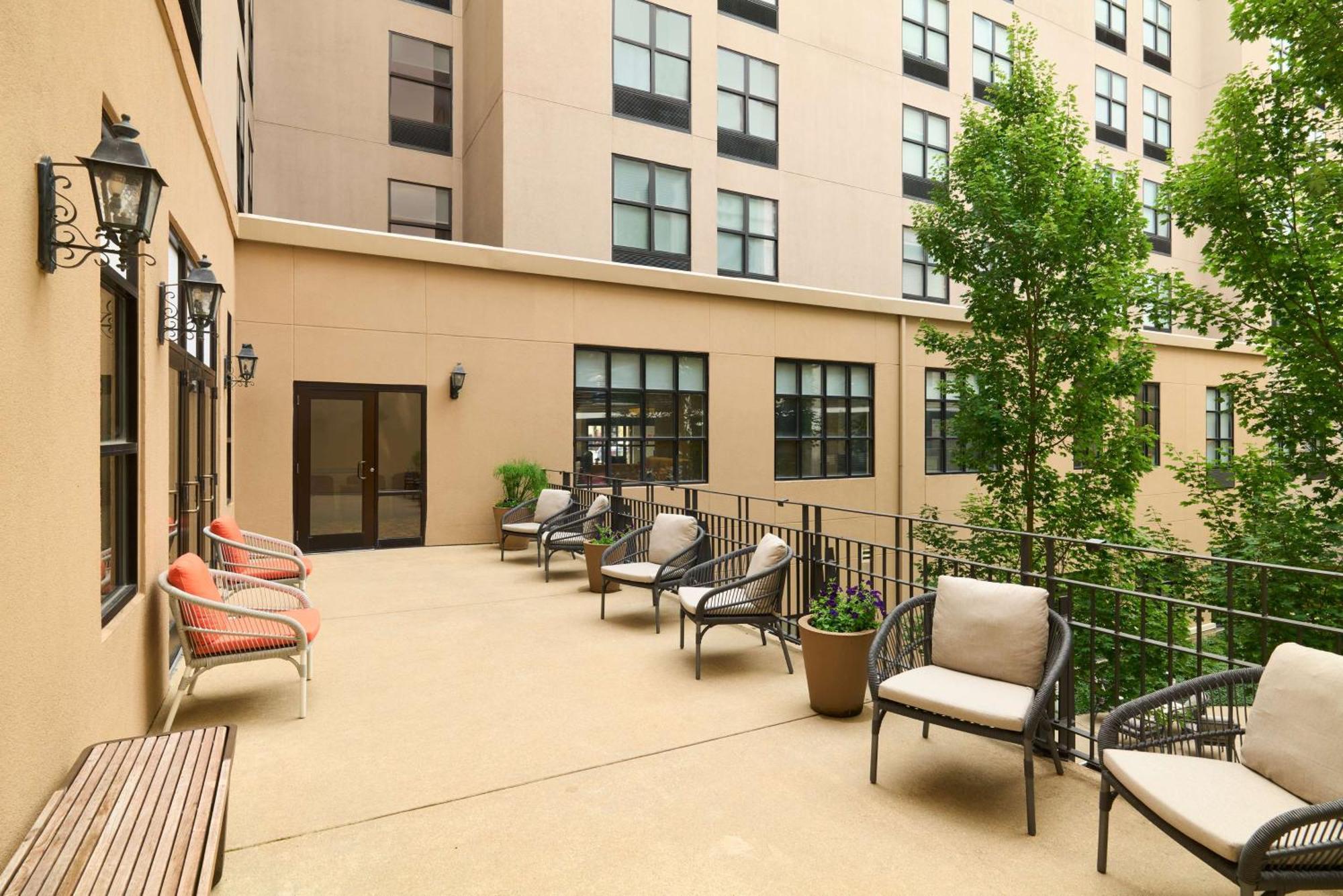 Hilton Garden Inn Bloomington Dış mekan fotoğraf