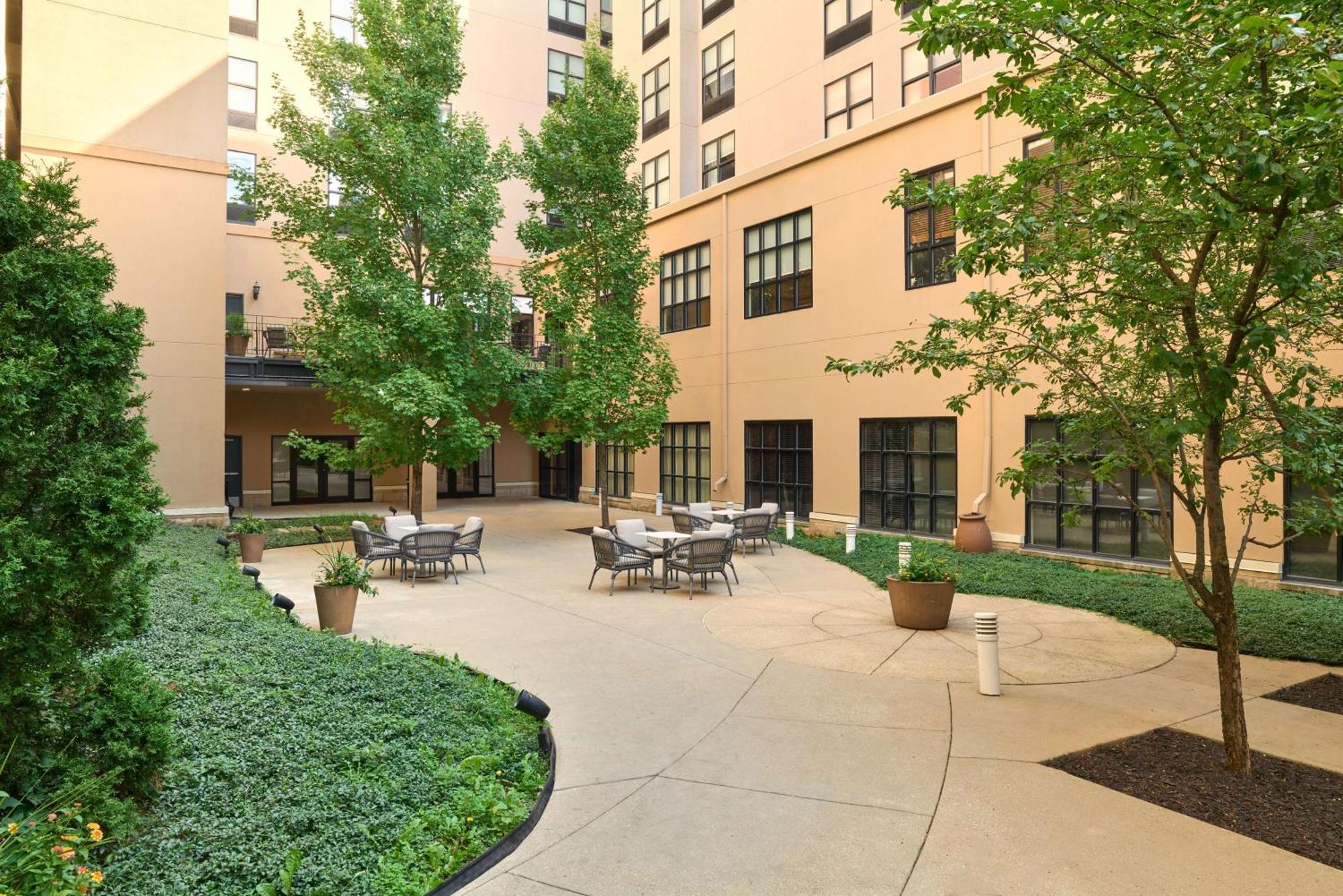 Hilton Garden Inn Bloomington Dış mekan fotoğraf