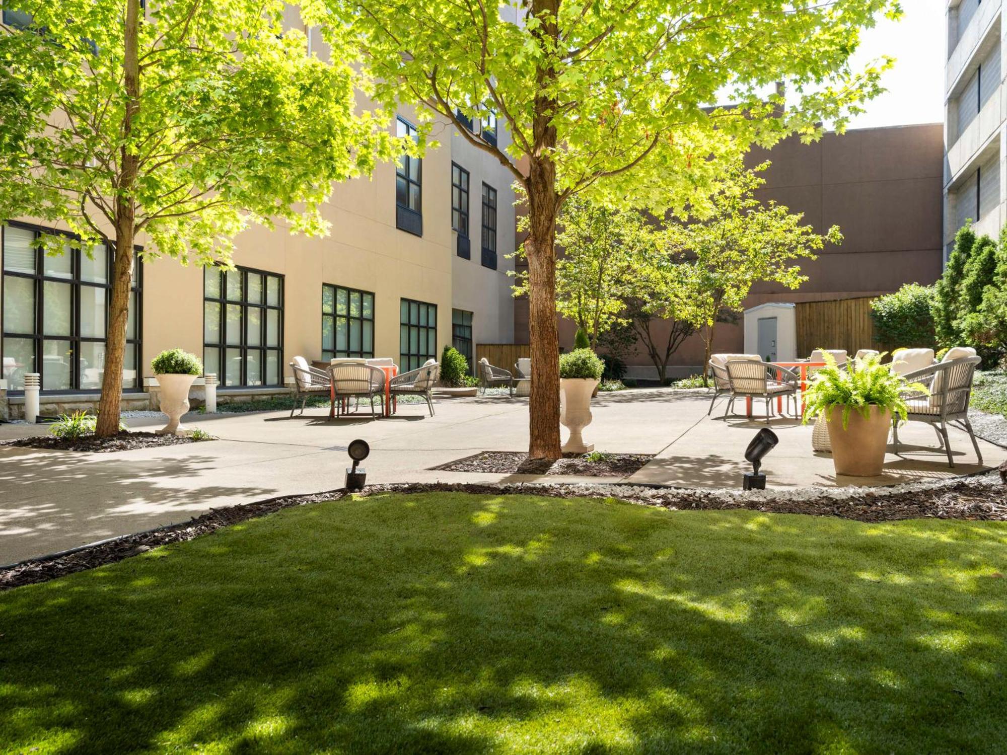 Hilton Garden Inn Bloomington Dış mekan fotoğraf